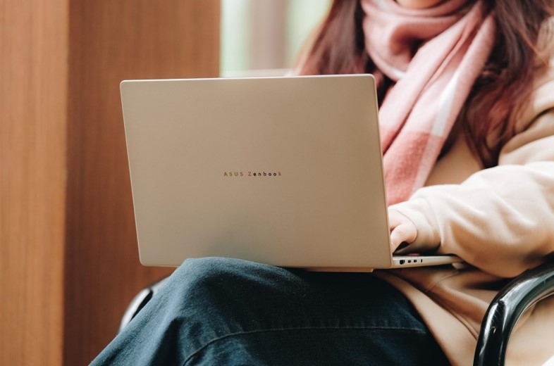Laptop Snapdragon có tương thích phần mềm không? - hình 2