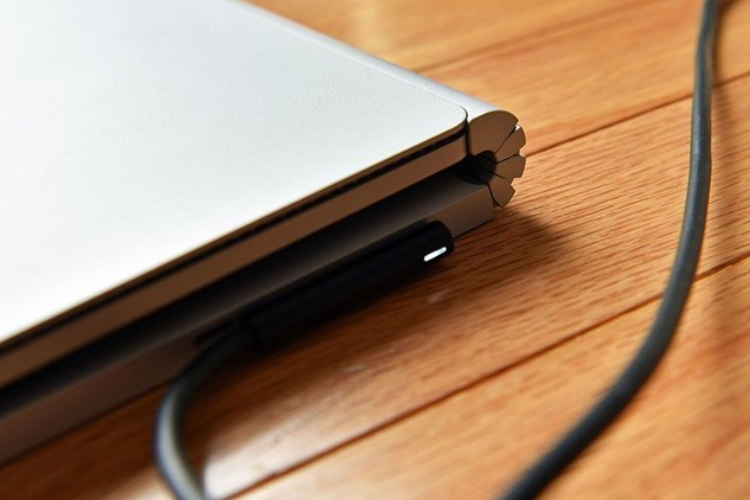 Laptop tốn bao nhiêu điện 4