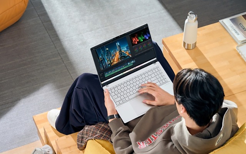 Top những mẫu laptop văn phòng pin trâu 2025 (hình 3)