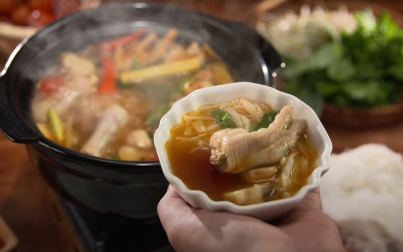 lẩu chân gà kim chi 2