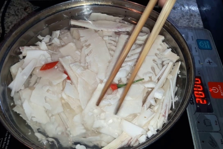 Cách sơ chế măng tươi không bị đắng