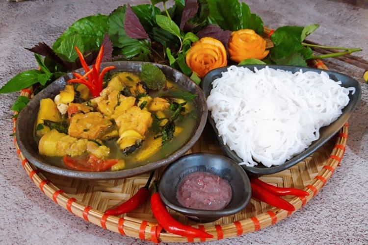 lẩu ốc chuối đậu