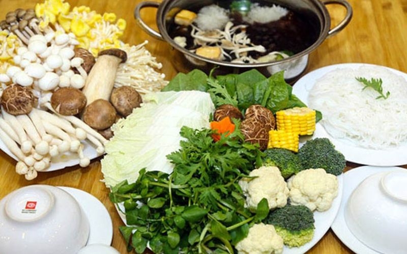 Các loại rau, nấm, đậu phụ ăn kèm lẩu Thái chay