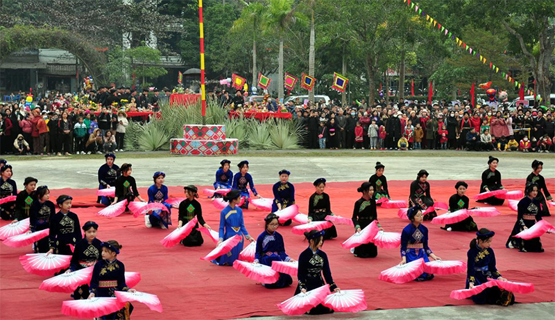 Lễ hội truyền thống ở Việt Nam (Hình 8)