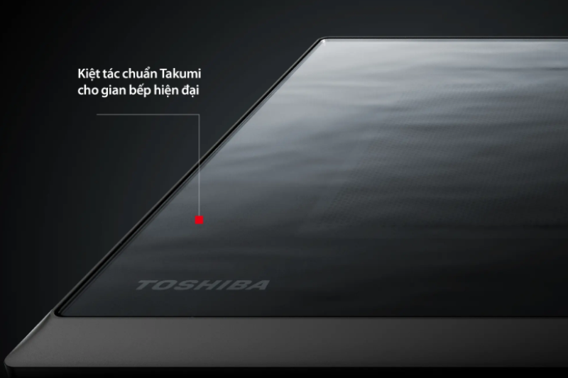 Thiết kế Takumi tinh tế với mặt kính gương đen