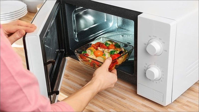 Lò vi sóng có tác dụng gì hình 5