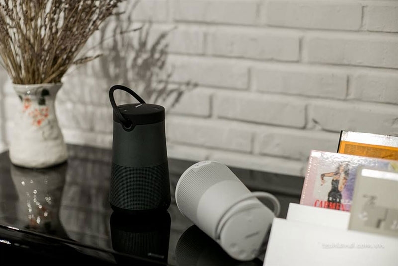 Loa bluetooth để bàn hình 1