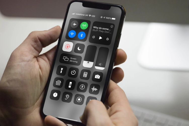 Loa iPhone không nghe được khi gọi hình 5
