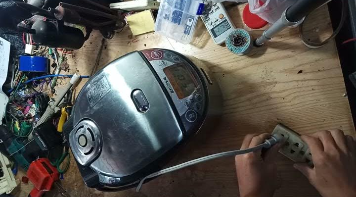 Lỗi F01 trên nồi cơm điện Toshiba là gì?
