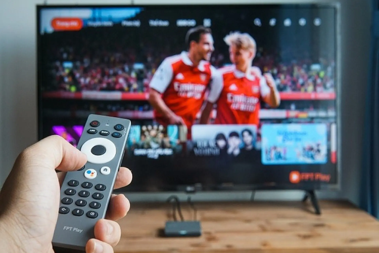 Lỗi t&agrave;i khoản FPT Play tự tho&aacute;t tr&ecirc;n Smart tivi h&igrave;nh 5