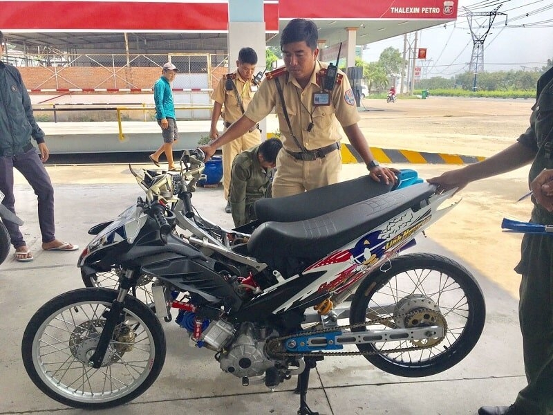 lỗi thay đổi kết cấu xe 4