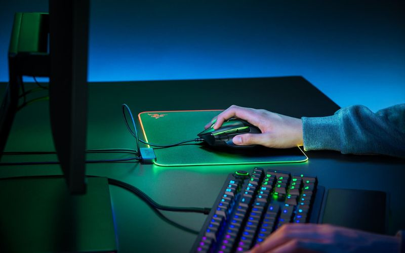 Lót chuột gaming RGB 2
