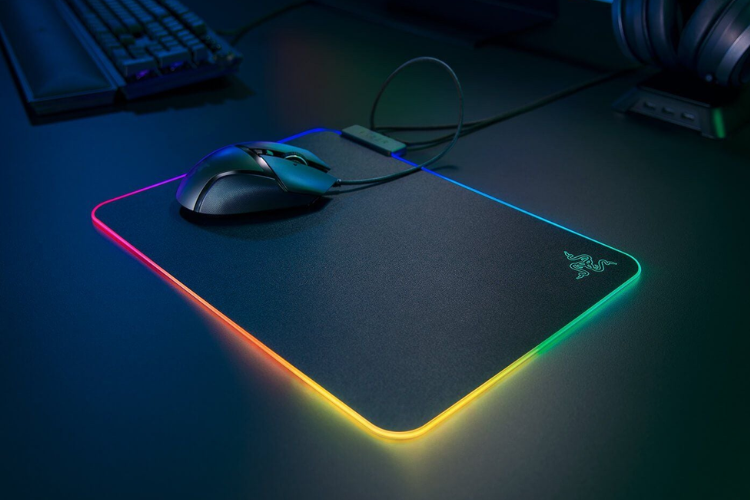 Lót chuột gaming RGB 4