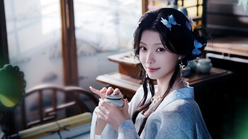 Love is All Around 2 hình 5