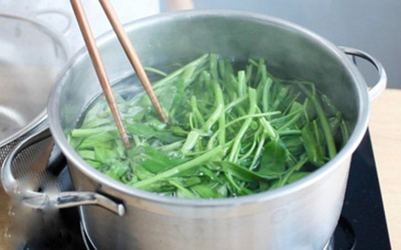 Luộc rau nên mở nắp hay đậy nắp nồi? (hình 2)