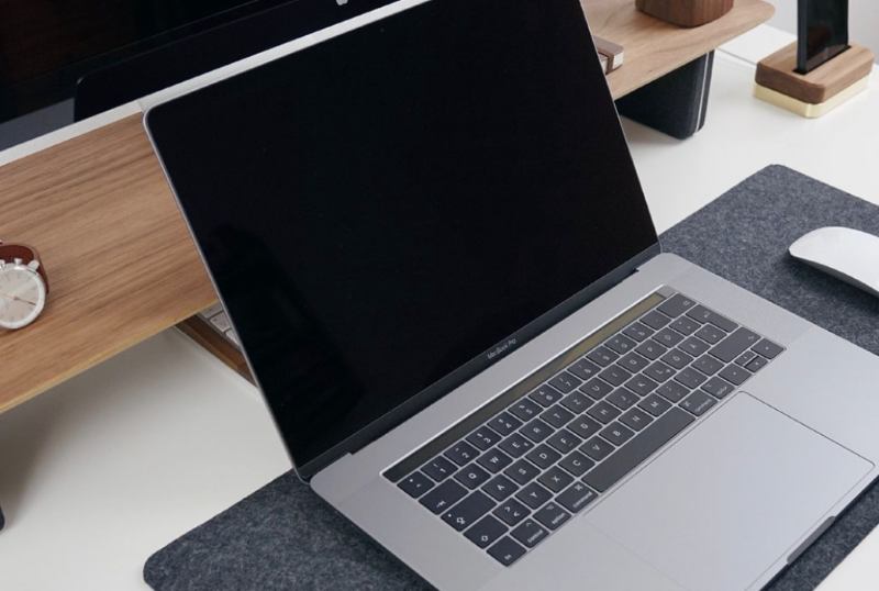 MacBook bị đen màn hình - hình 2
