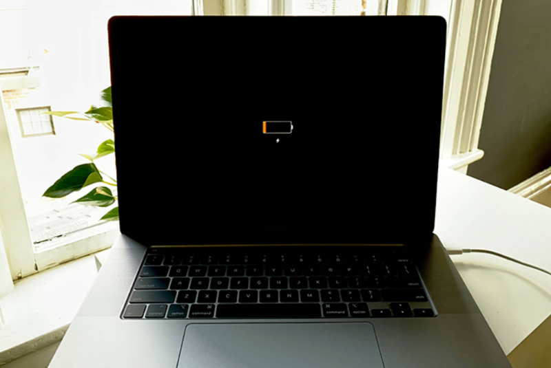 MacBook bị đen màn hình - hình 4