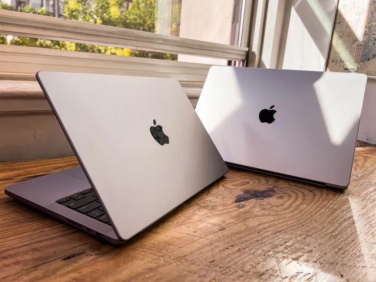 MacBook Pro 14 và 16 inch nên mua cái nào 3