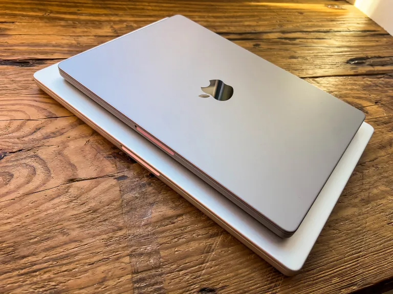 MacBook Pro 14 và 16 inch nên mua cái nào 1