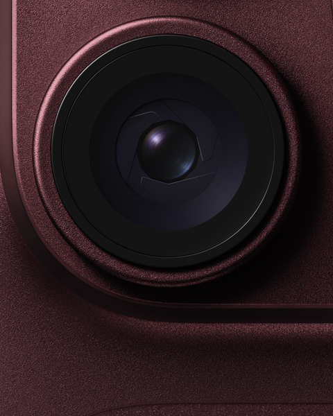 Ống kính khẩu độ thay đổi của camera Main trên iPhone 18 Pro màu Đỏ Burgundy