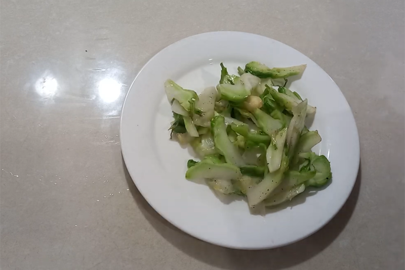 Mầm đá xào tỏi (hình 10)