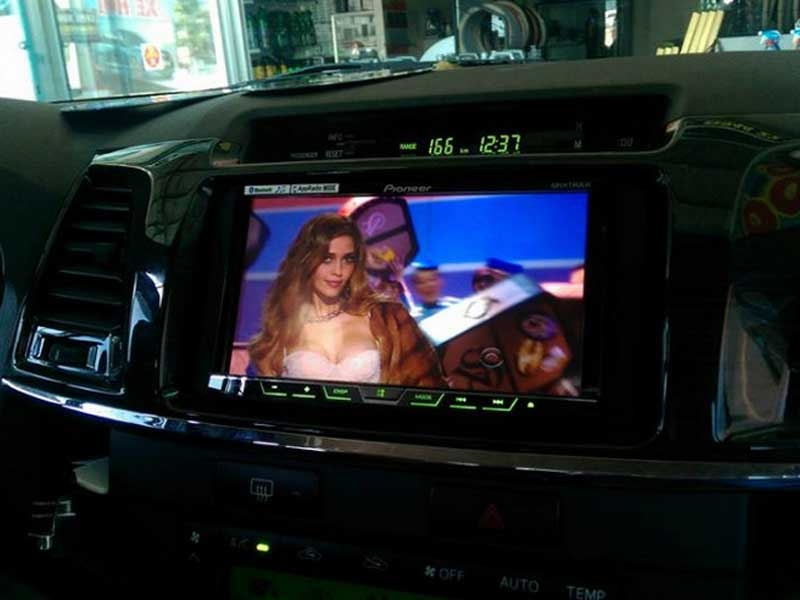 man hinh android pioneer avh x5850bt