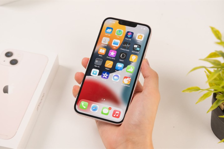 Màn hình iPhone 13 là màn hình gì hình 6