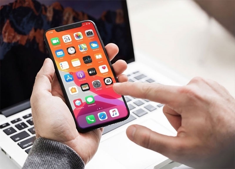 Màn hình iPhone bị liệt 1 góc hình 8