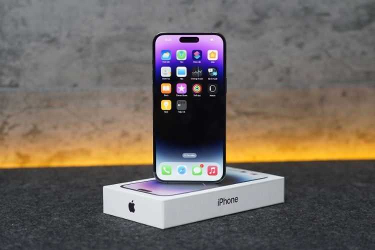 man-hinh-iphone-bi-mau-tim (3).jpg