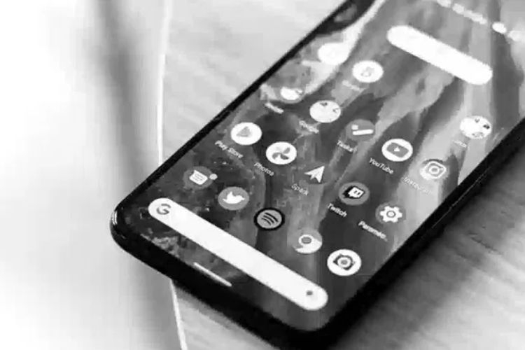 Màn hình OPPO bị trắng đen