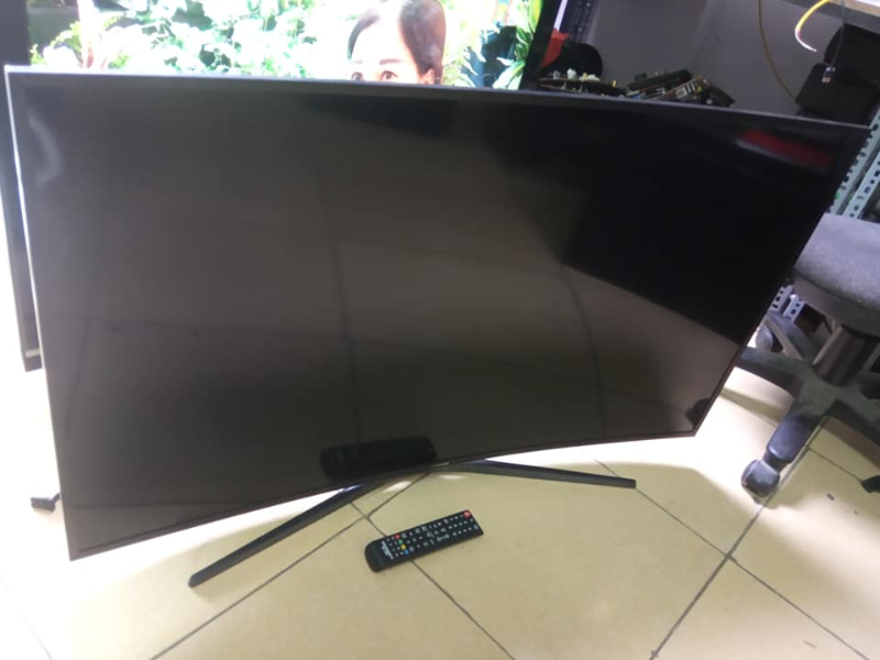 màn hình TV bị nứt (hình 4)