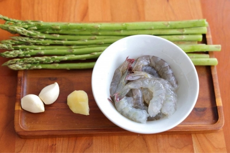 măng tây xào với tôm 5