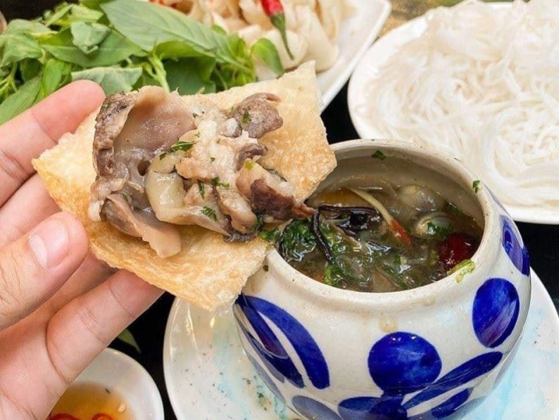 Mắt cá ngừ đại dương hầm tiêu xanh 2