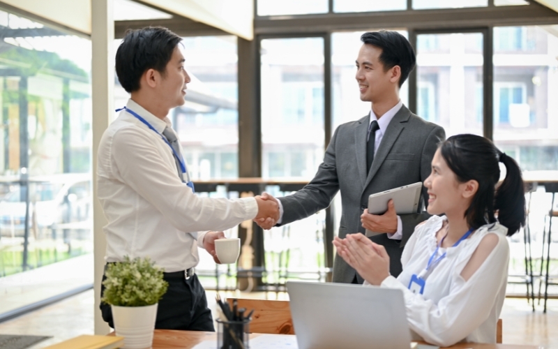 mẫu thông báo nghỉ tết Nguyên đán 2026 Bính Ngọ 3.jpg