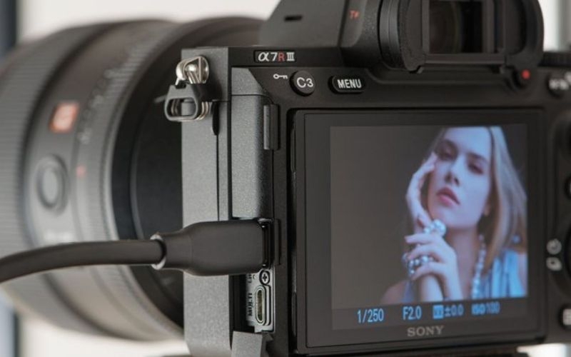 Máy ảnh Full frame cho chất lượng hình ảnh cao