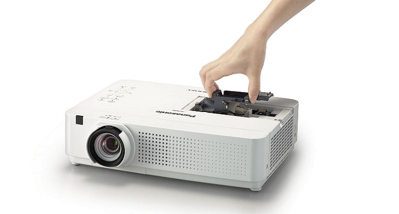 máy chiếu bị mờ 4