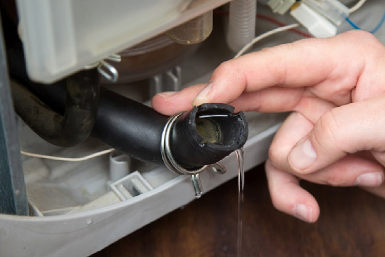 Máy giặt Aqua không cấp nước: Xác định nguyên nhân và cách sửa chữa hiệu quả