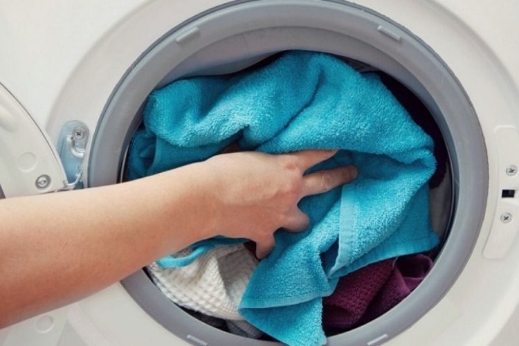 may-giat-bi-dung-o-buoc-vat (4).jpg