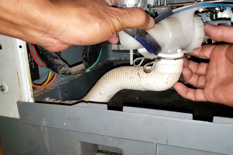 Máy giặt bị rò điện