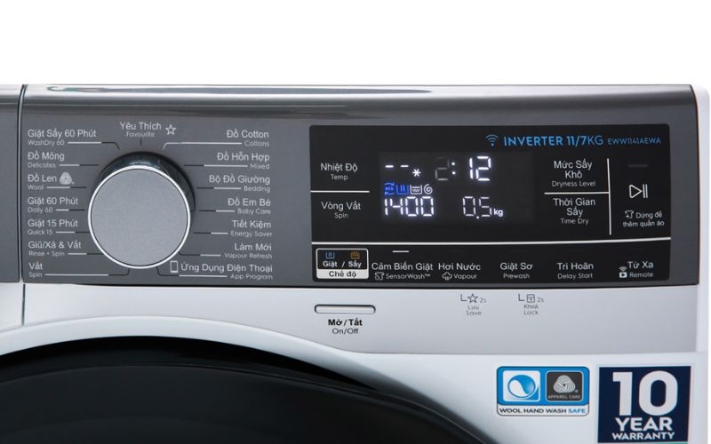 máy giặt Electrolux Inverter 11 kg EWW1141AEWA sở hữu bảng điều khiển hiện đại, dễ thao tác