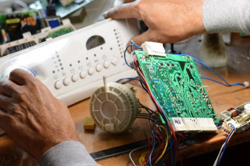 bo mach dieu khien bi hong