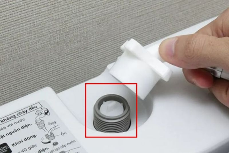 luoi loc van cap nuoc bi ban