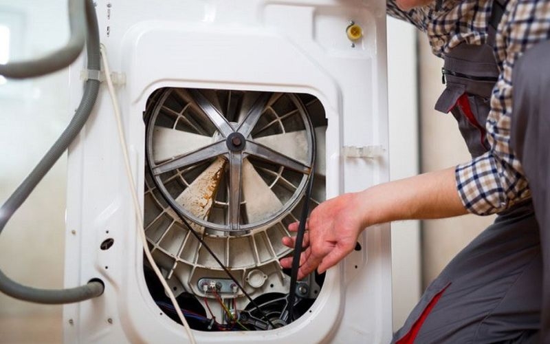Máy giặt Sanyo không xả nước do dây đai (curoa) bị đứt hoặc lỏng