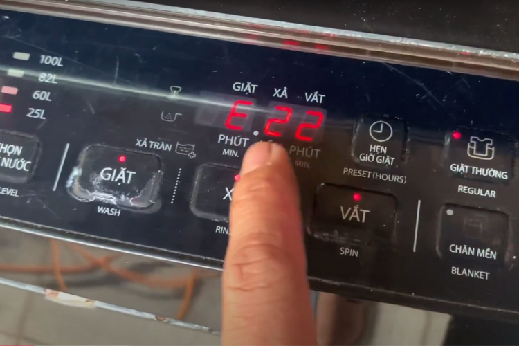 máy giặt toshiba báo lỗi e22 (1)