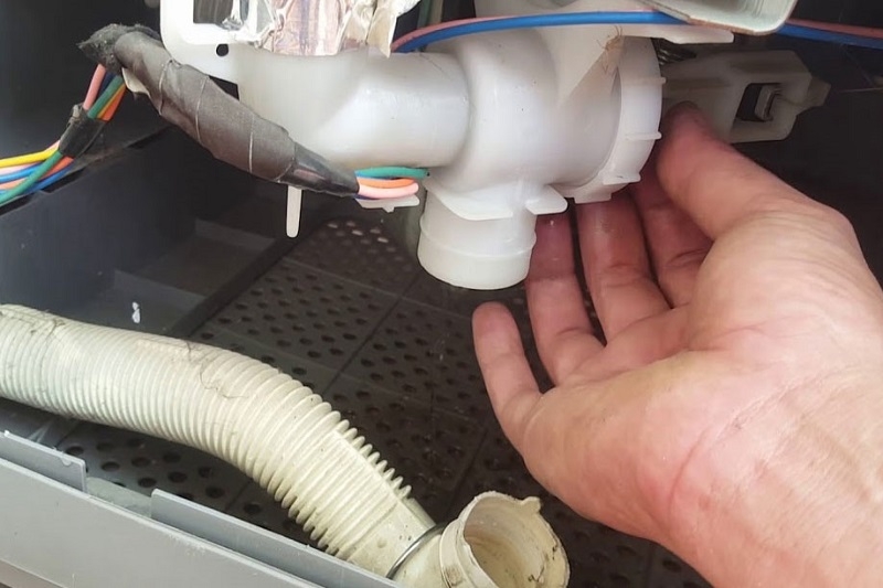 Máy giặt Toshiba bị lỗi không giặt ảnh 4