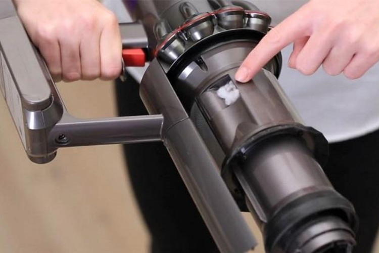 m&aacute;y h&uacute;t bụi dyson b&aacute;o lỗi filter 2