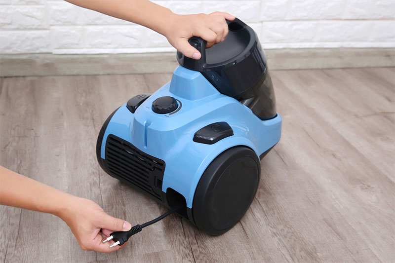 máy hút bụi electrolux 1800w hình 4