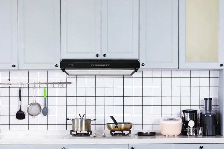 Cách lựa chọn máy hút mùi và thông gió hiệu quả cho bếp