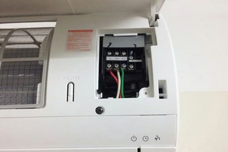máy lạnh comfee báo lỗi pc 3