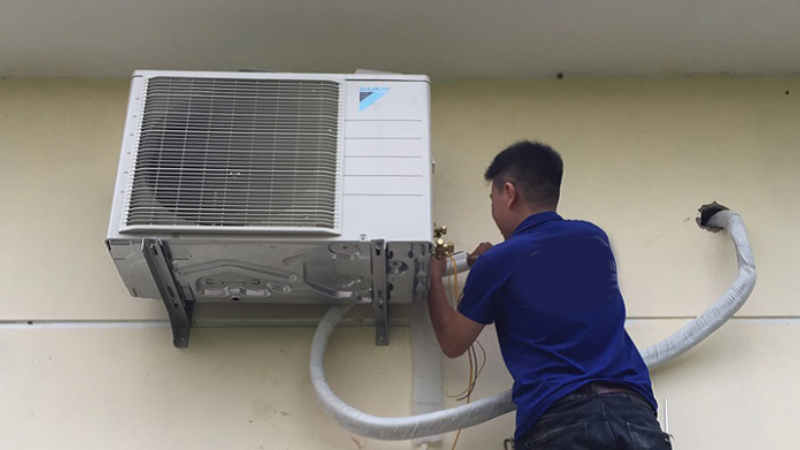 Máy lạnh mới lắp đã chảy nước (hình 5)